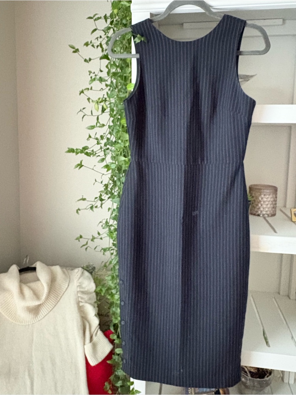 Classic Sleeveless Pinstripe Sheath Dress - Navy